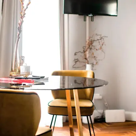 Arbio I Design Near Deutsche Oper *