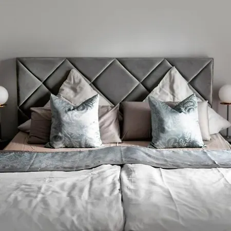 Arbio I Design Near Deutsche Oper Apartment