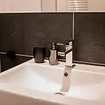 Arbio I Design Near Deutsche Oper * برلين