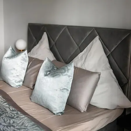 Arbio I Design Near Deutsche Oper